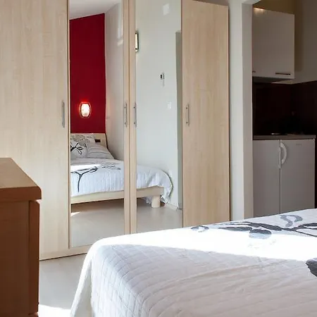 Apartment Toni Omis