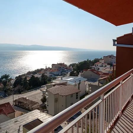 Apartment Toni Omis