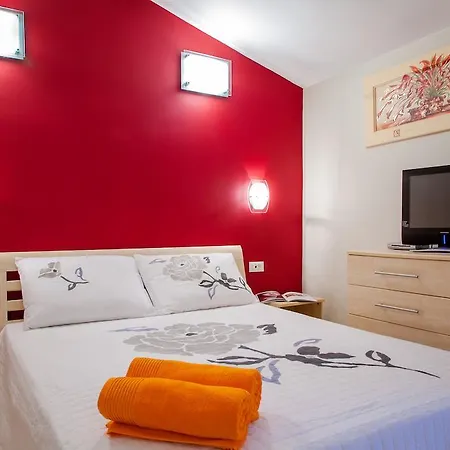 Apartment Toni Omis